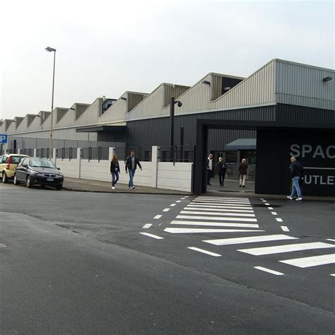 outlet prada montevarchi orari apertura|space outlet florence.